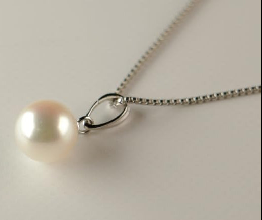 Single Japanese Baroque Pearl Necklace (8.5 mm) with Adjustable Silver Chain - Natural High-Luster Cultured Akoya Pearl Jewelry Handcrafted in Ainan, Ehime