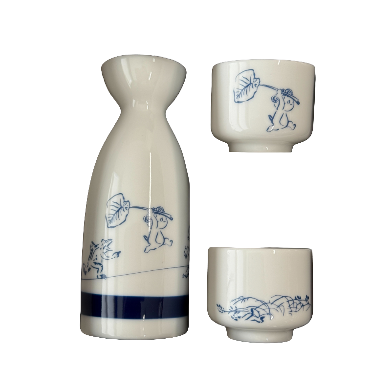 Shinjo-kun Japanese Sake Set Gift Box – Tokkuri Sake Bottle and 2 Ochoko Cups, Traditional Japanese Drinkware Set